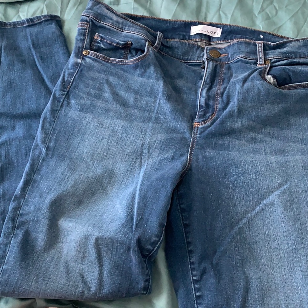 Loft medium wash jeans, super stretchy!!